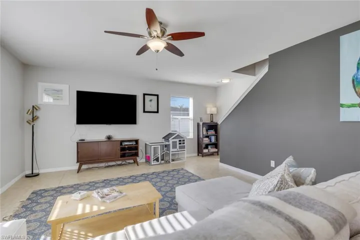 836 Sw 28th Ter, Cape Coral, Florida 33914
