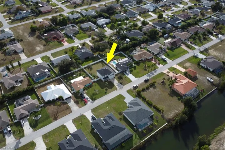 836 Sw 28th Ter, Cape Coral, Florida 33914
