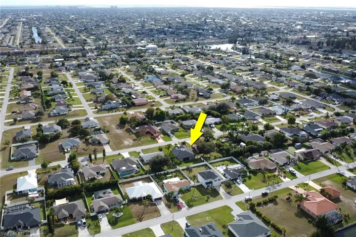 836 Sw 28th Ter, Cape Coral, Florida 33914