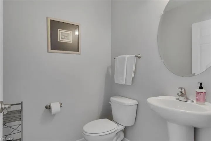 836 Sw 28th Ter, Cape Coral, Florida 33914