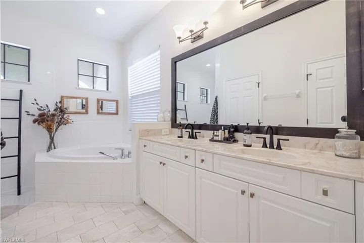 12627  Kentwood  AVE, Fort Myers, FL 33913
