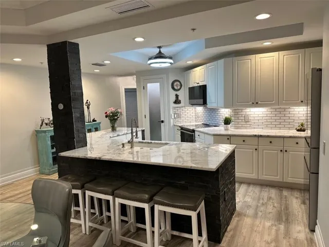 2745 1st St # 2203, Fort Myers Fl 33916