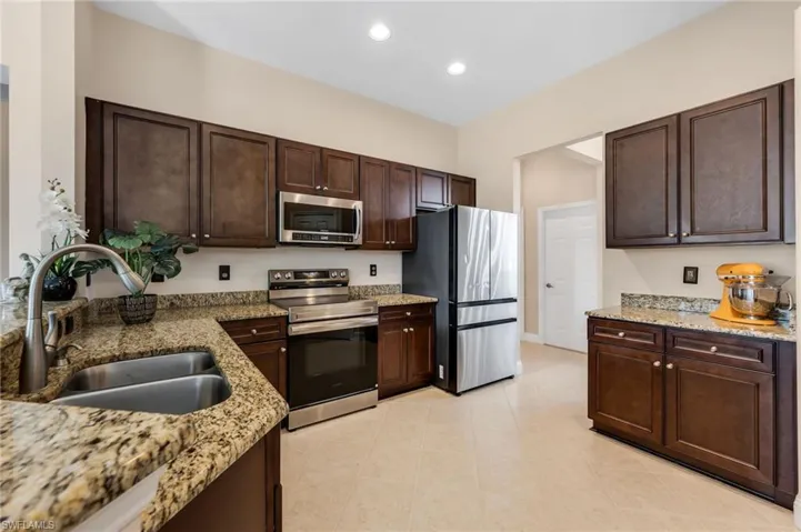 934 Tropical Bay Ct, Naples, Florida 34120