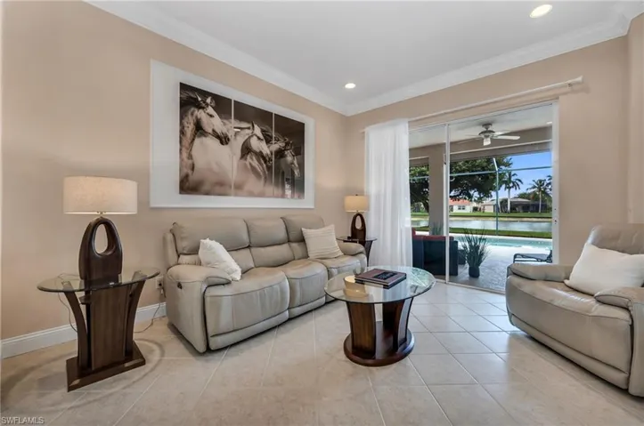 934 Tropical Bay Ct, Naples, Florida 34120
