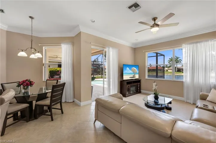 934 Tropical Bay Ct, Naples, Florida 34120