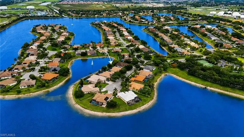 934 Tropical Bay Ct, Naples, Florida 34120