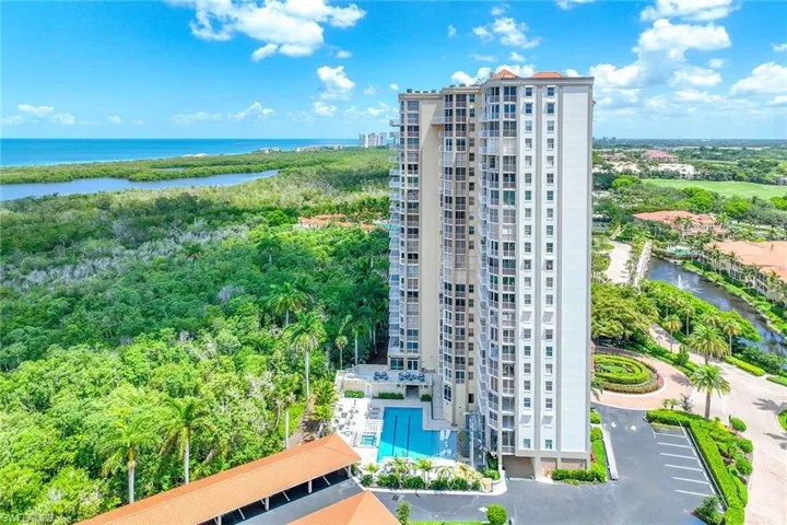 6585 Nicholas Blvd 805, Naples, Florida 34108