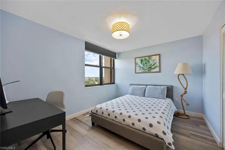 6585 Nicholas Blvd 805, Naples, Florida 34108