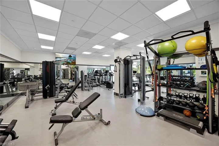6585 Nicholas Blvd 805, Naples, Florida 34108