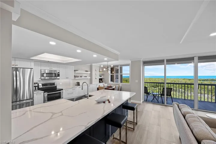 6585 Nicholas Blvd 805, Naples, Florida 34108