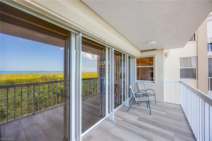 6585 Nicholas Blvd 805, Naples, Florida 34108