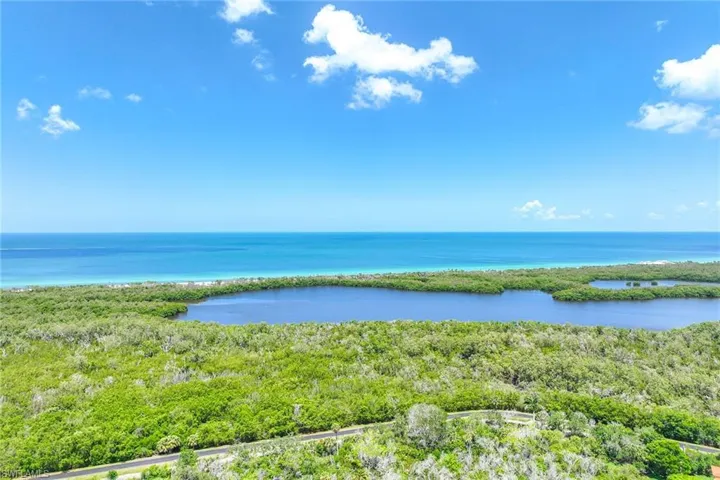 6585 Nicholas Blvd 805, Naples, Florida 34108