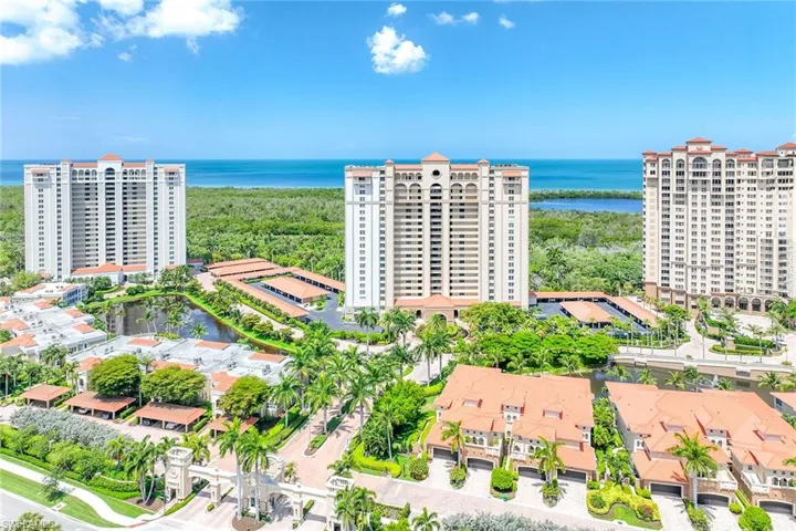 6585 Nicholas Blvd 805, Naples, Florida 34108