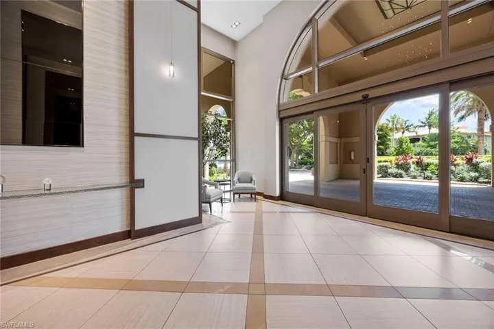 6585 Nicholas Blvd 805, Naples, Florida 34108