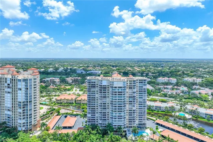 6585 Nicholas Blvd 805, Naples, Florida 34108