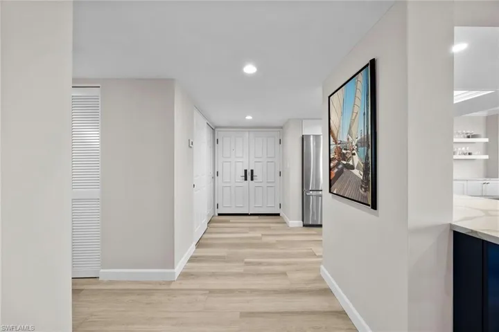 6585 Nicholas Blvd 805, Naples, Florida 34108