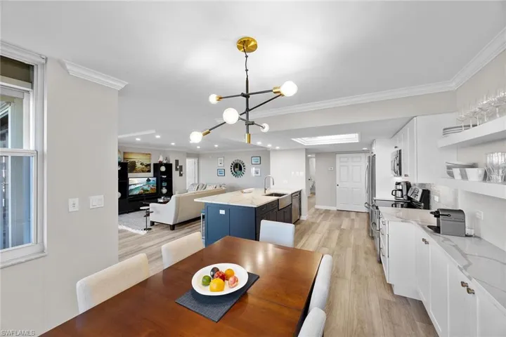 6585 Nicholas Blvd 805, Naples, Florida 34108