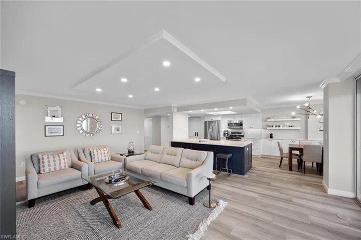 6585 Nicholas Blvd 805, Naples, Florida 34108