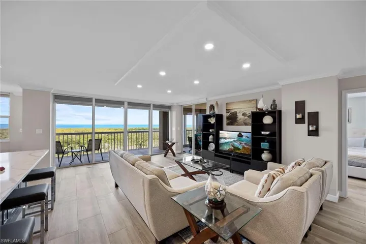 6585 Nicholas Blvd 805, Naples, Florida 34108