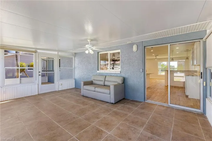 Florida room with a/c.