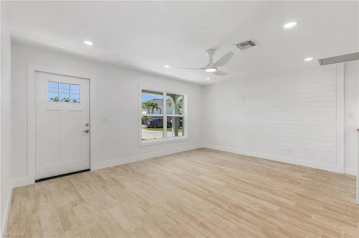 Entry to home with tile floors.