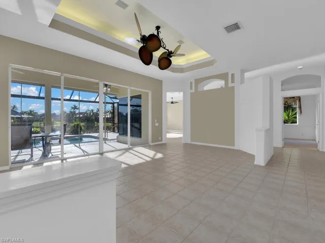 Classic Living & Family Room Design