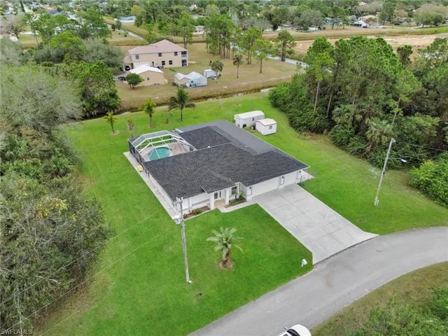 Birds eye view of property