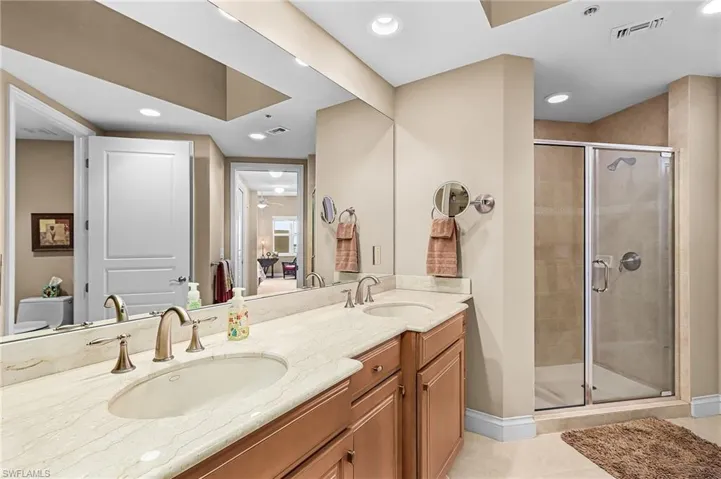 4137 Bay Beach Ln 522, Fort Myers Beach, Florida 33931