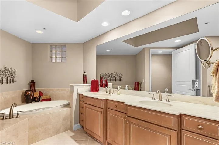 4137 Bay Beach Ln 522, Fort Myers Beach, Florida 33931