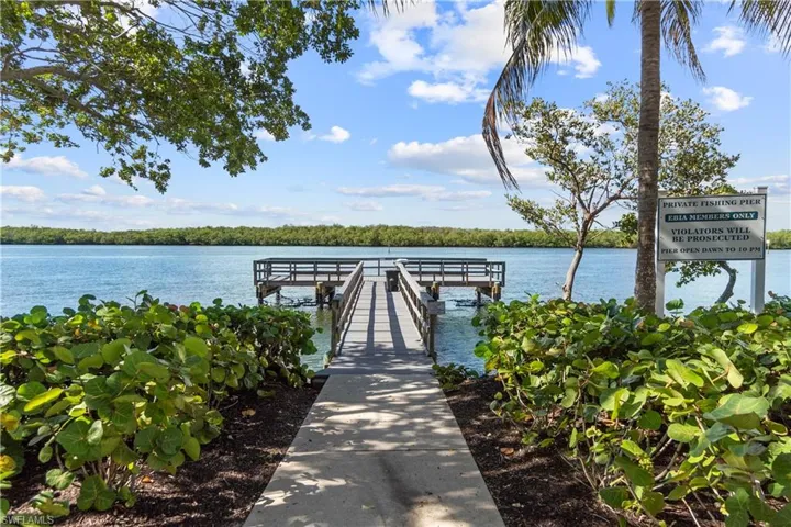 4137 Bay Beach Ln 522, Fort Myers Beach, Florida 33931