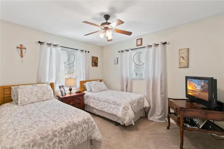 1505  Medford  PL, Lehigh Acres, FL 33936