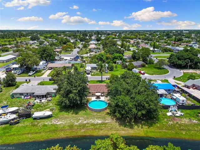 1505  Medford  PL, Lehigh Acres, FL 33936