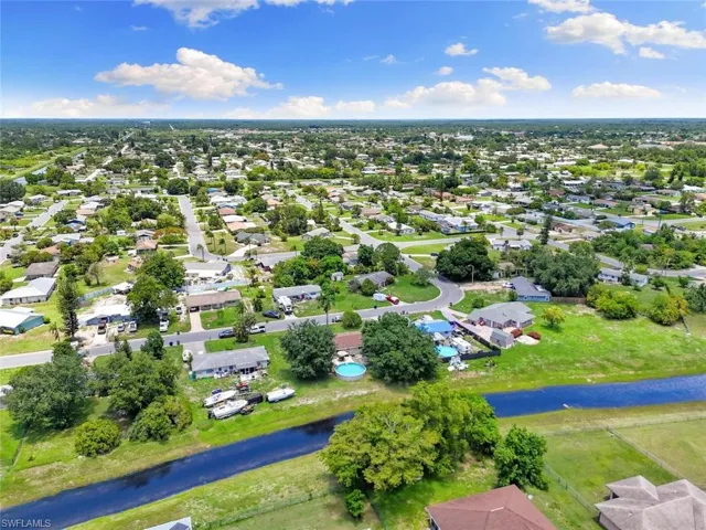 1505  Medford  PL, Lehigh Acres, FL 33936
