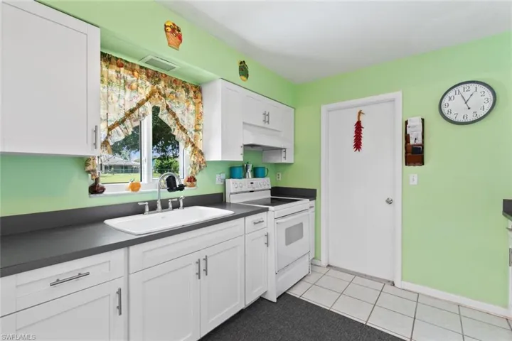 1505  Medford  PL, Lehigh Acres, FL 33936