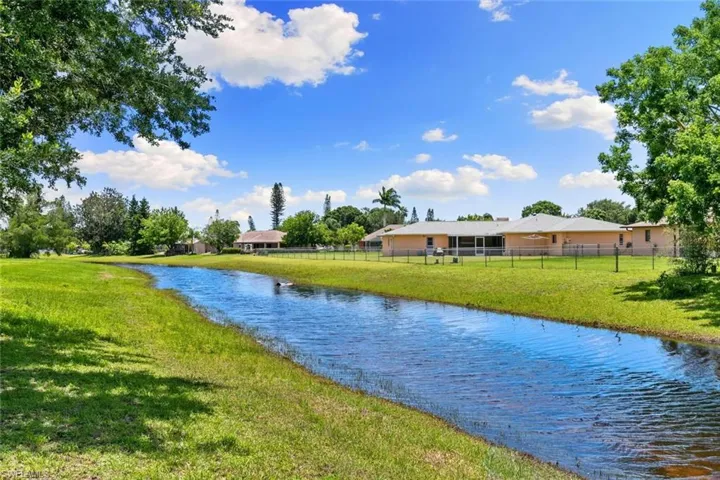 1505  Medford  PL, Lehigh Acres, FL 33936