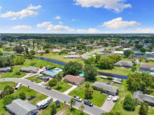 1505  Medford  PL, Lehigh Acres, FL 33936