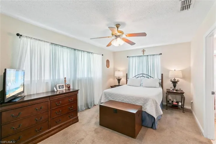 1505  Medford  PL, Lehigh Acres, FL 33936