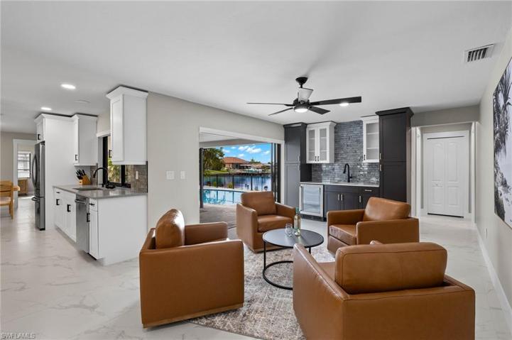 4904 Pelican BLVD, CAPE CORAL FL 33914