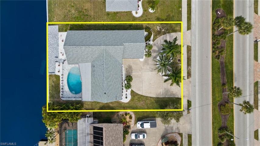 4904 Pelican BLVD, CAPE CORAL FL 33914