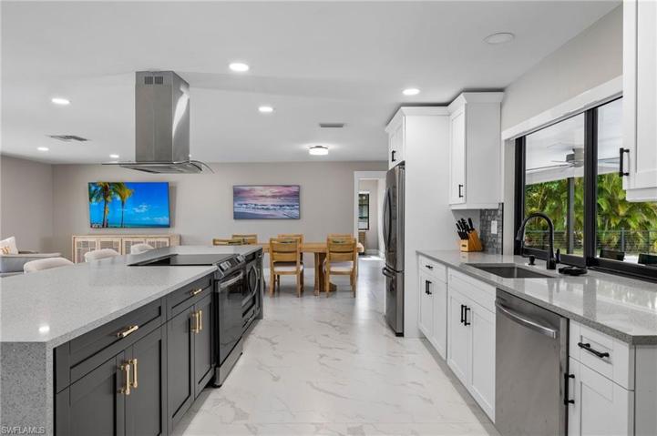 4904 Pelican BLVD, CAPE CORAL FL 33914