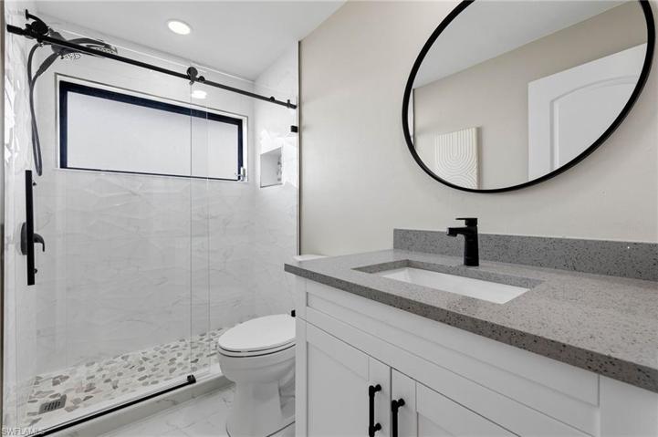 Guest bathroom 1