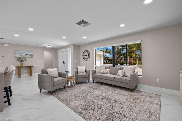 4904 Pelican BLVD, CAPE CORAL FL 33914