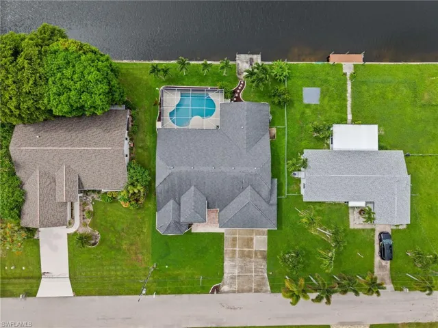 An aerial view of a lovely SW Florida footprint.