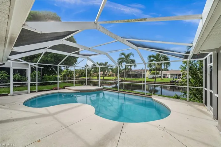 Note the elevated sundeck.