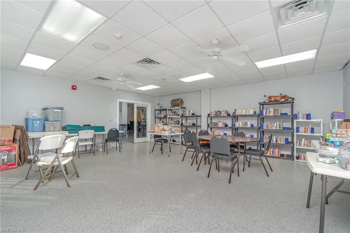 CLUBHOUSE COMMUNITY LIBRARY & CRAFTS ROOM