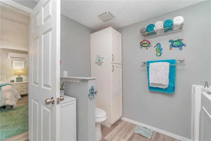 OWNER'S SUITE BATH