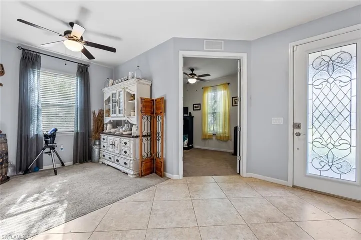 Den entry and flex space