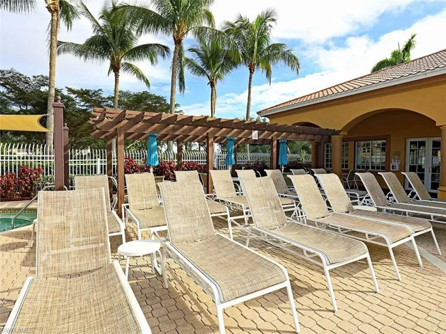 15645 Ocean Walk Cir 116, Fort Myers, Florida 33908