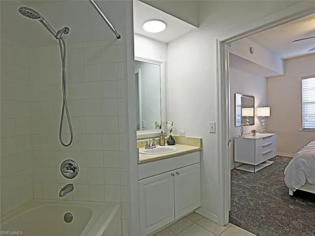 15645 Ocean Walk Cir 116, Fort Myers, Florida 33908