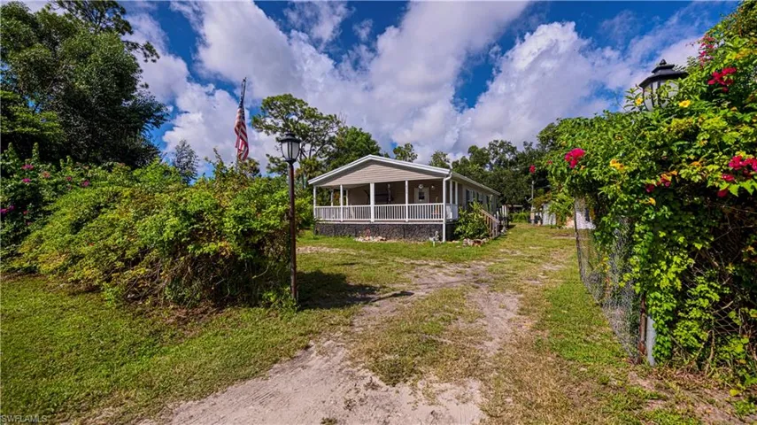 8366  Nault  RD, North Fort Myers, FL 33917